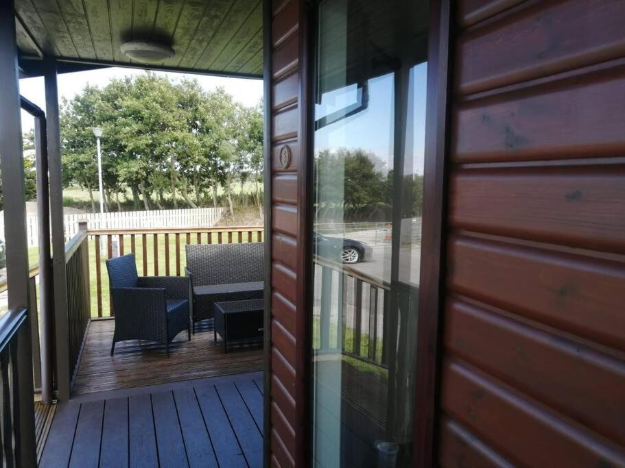 Marios Lodge Padstow Bagian luar foto